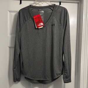 The North Face Charcoal Long Sleeve Top women’s size medium NWT